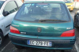Vitre arriere droit PEUGEOT 106
