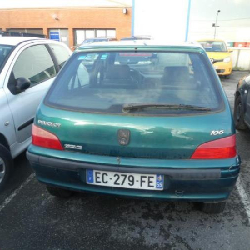 Vitre arriere droit PEUGEOT 106 Photo n°13