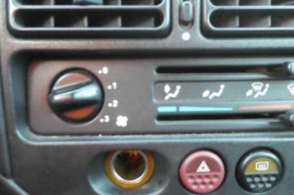 Vitre arriere droit PEUGEOT 106