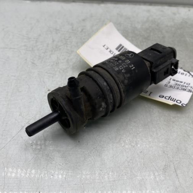 Pompe lave phares MERCEDES CLASSE E 207 Photo n°2