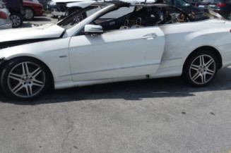 Pompe lave phares MERCEDES CLASSE E 207