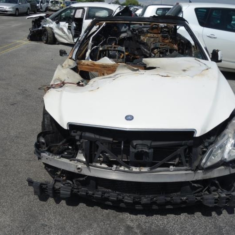Bouton de coffre MERCEDES CLASSE E 207 Photo n°6