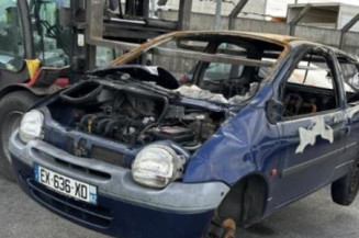 Pare choc avant RENAULT TWINGO 1