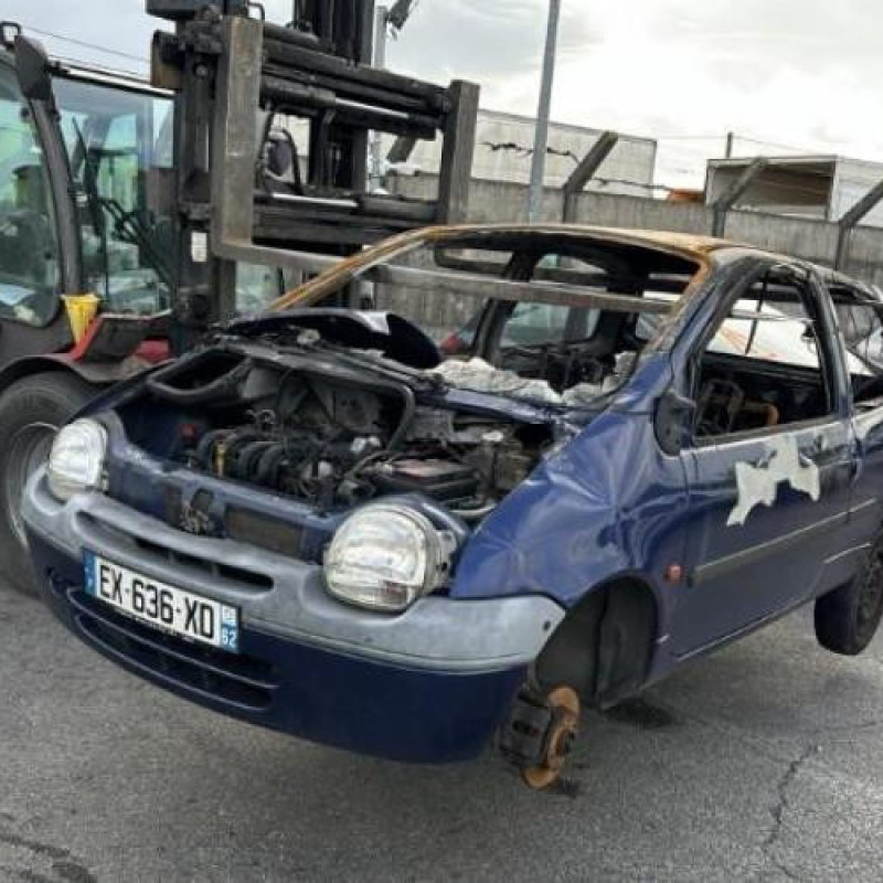 Pare choc avant RENAULT TWINGO 1 Photo n°8