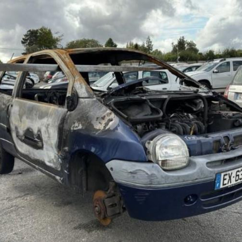 Pare choc avant RENAULT TWINGO 1 Photo n°9