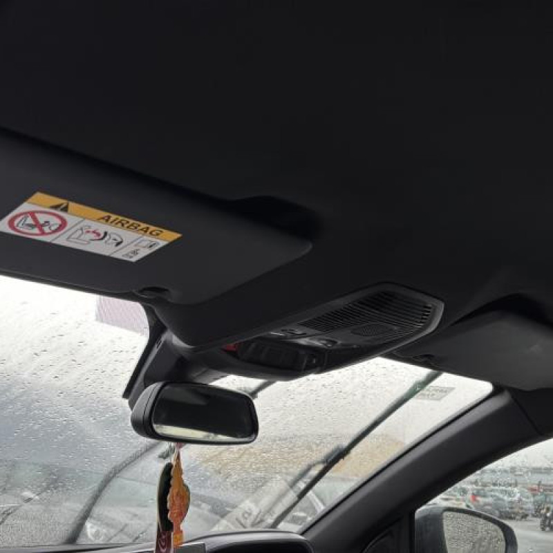 Bouton de warning PEUGEOT 5008 2 Photo n°19