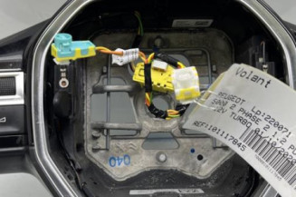 Volant PEUGEOT 5008 2