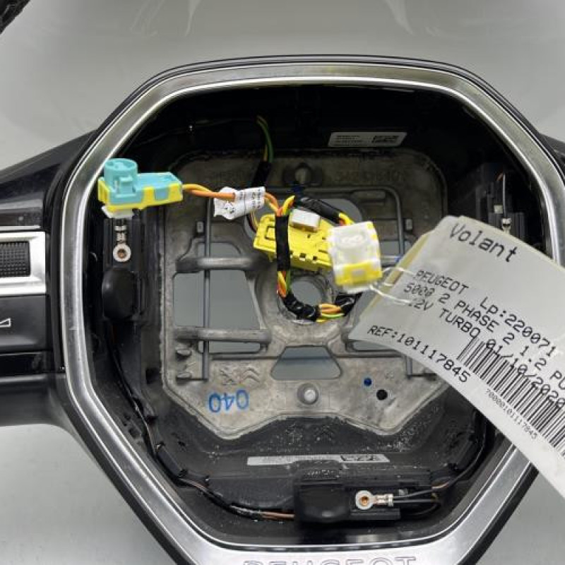 Volant PEUGEOT 5008 2 Photo n°6