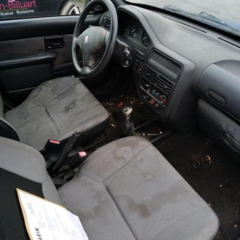 Porte arriere droit PEUGEOT 106 Photo n°10