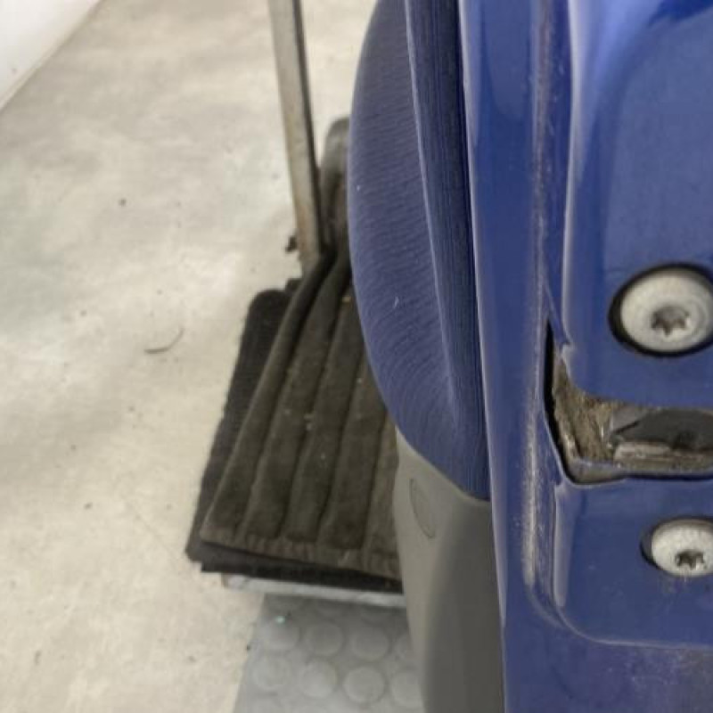 Porte avant droit FIAT PUNTO 2 Photo n°6