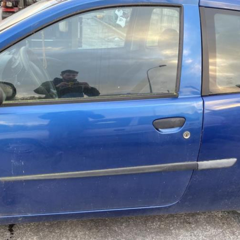 Porte avant droit FIAT PUNTO 2 Photo n°14