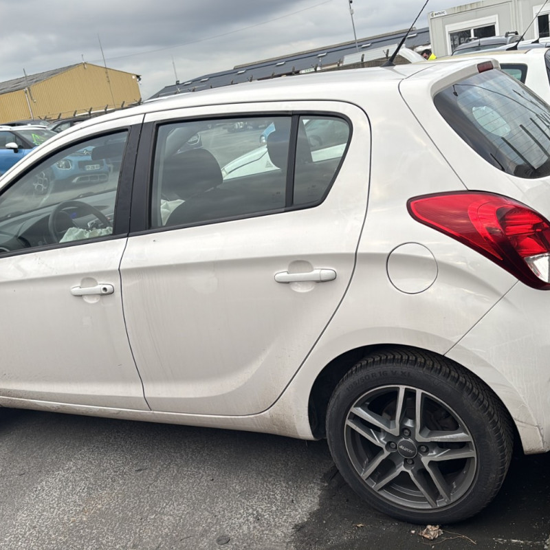 HYUNDAI I 20 1 PHASE 2 1.1 CRDI - 12V TURBO Photo n°6