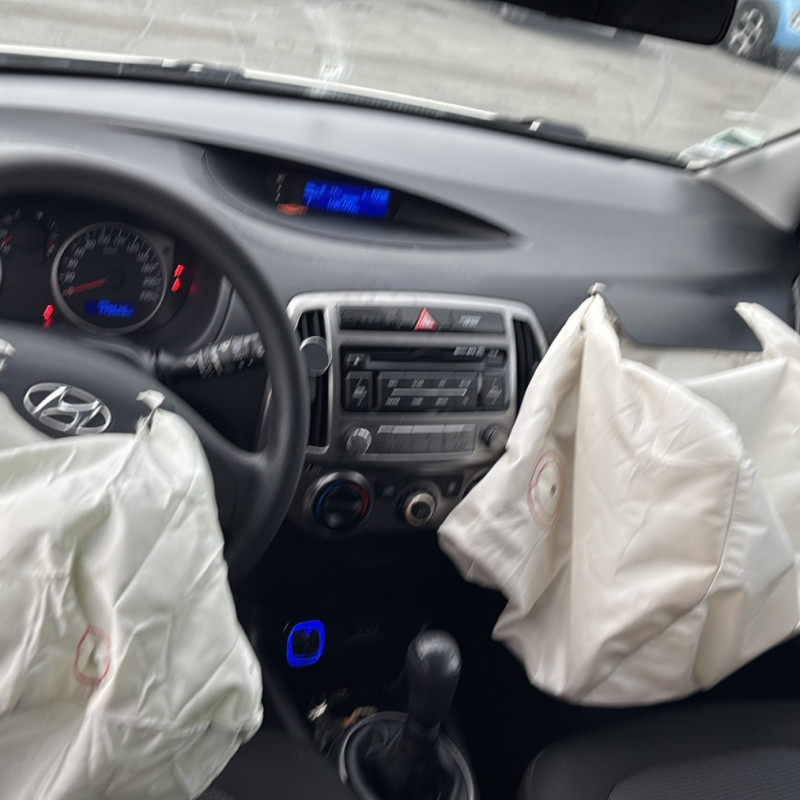 HYUNDAI I 20 1 PHASE 2 1.1 CRDI - 12V TURBO Photo n°12