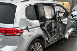 VOLKSWAGEN TOURAN 3 2.0 TDI - 16V TURBO