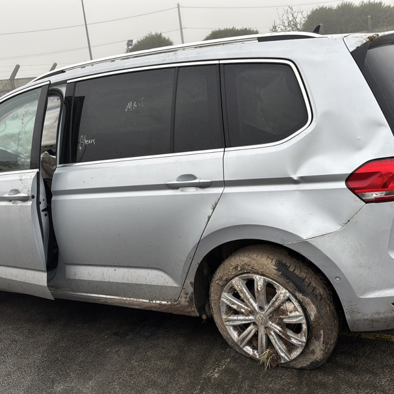 VOLKSWAGEN TOURAN 3 2.0 TDI - 16V TURBO Photo n°7