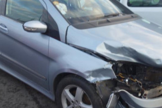 Porte avant droit MERCEDES CLASSE B 245