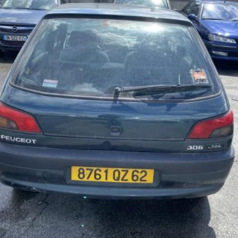 Porte avant droit PEUGEOT 306 Photo n°20