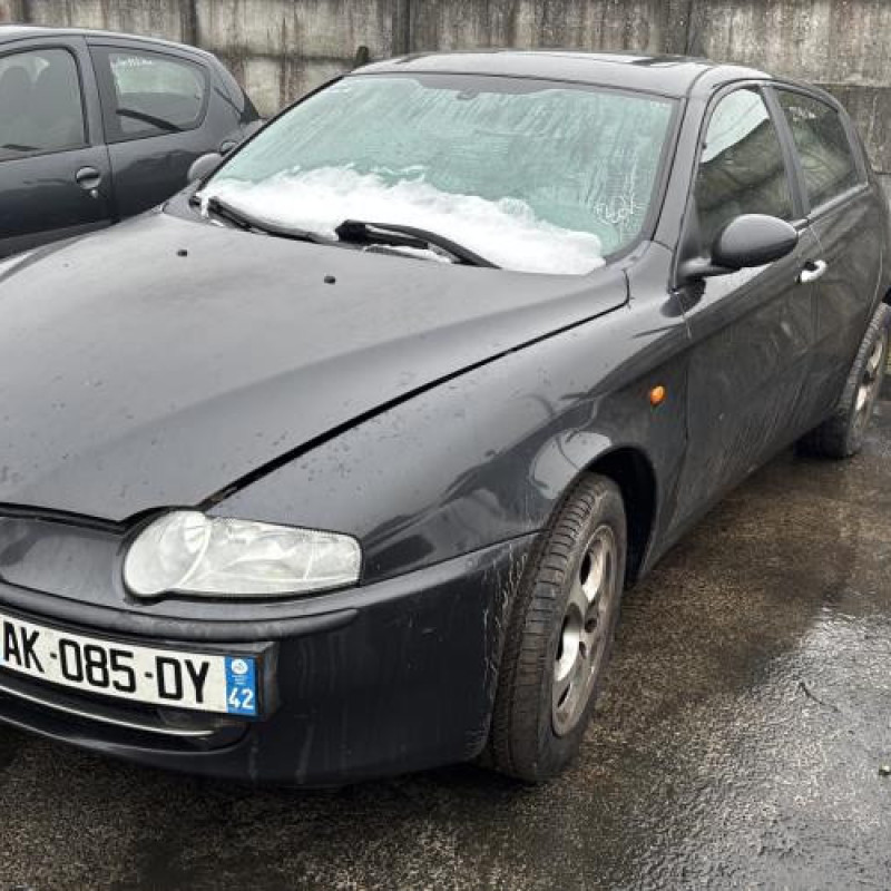 Feu arriere principal gauche (feux) ALFA ROMEO 147 Photo n°7