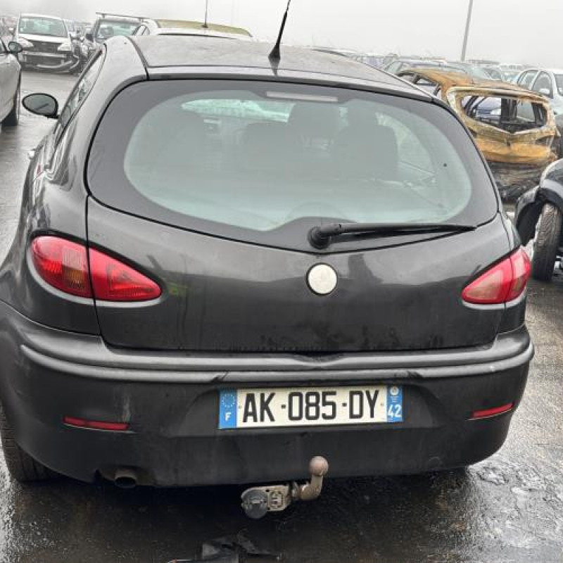 Feu arriere principal gauche (feux) ALFA ROMEO 147 Photo n°11