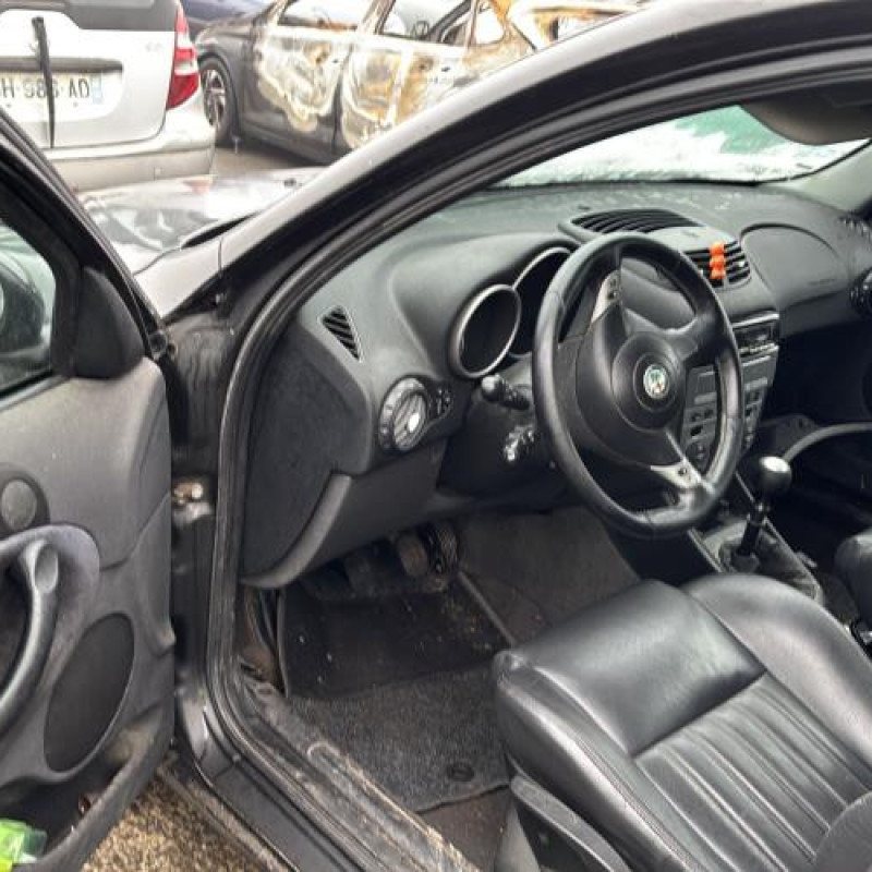 Feu arriere principal gauche (feux) ALFA ROMEO 147 Photo n°15