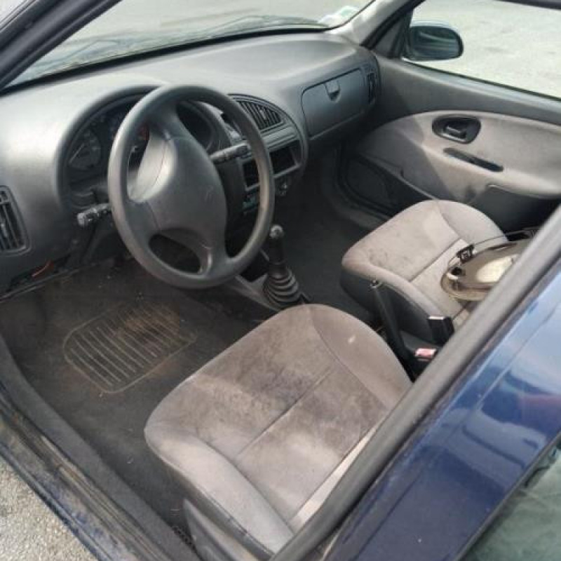 Calandre CITROEN SAXO Photo n°9