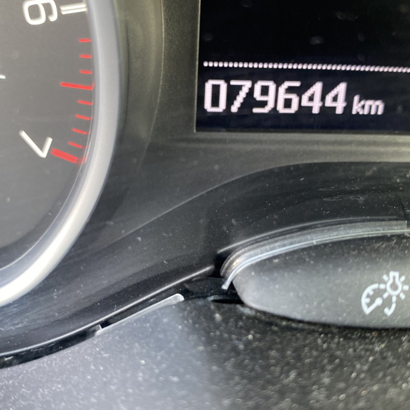 PEUGEOT 2008 1 PHASE 1 1.2 VTI - 12V Photo n°20