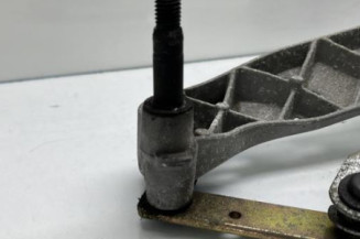 Moteur essuie glace avant RENAULT LAGUNA 2