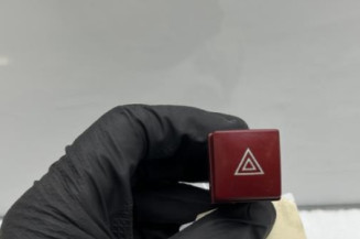 Bouton de warning PEUGEOT 207 Photo n°1