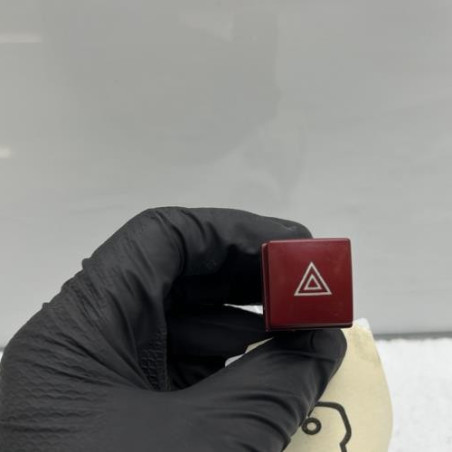 Bouton de warning PEUGEOT 207 Photo n°1