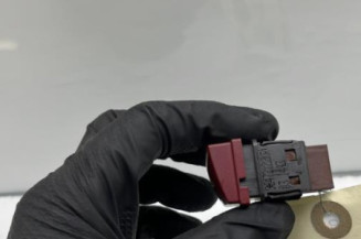 Bouton de warning PEUGEOT 207