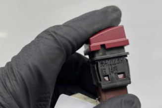 Bouton de warning PEUGEOT 207