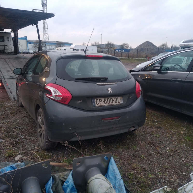 PEUGEOT 208 1 PHASE 1 1.6 HDI - 8V TURBO Photo n°4