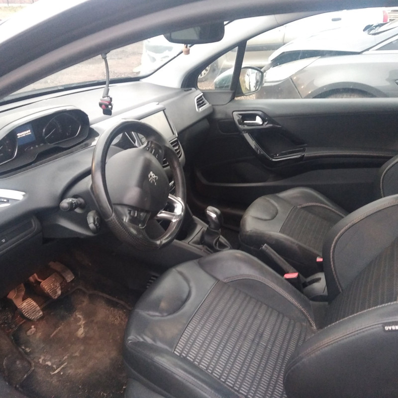 PEUGEOT 208 1 PHASE 1 1.6 HDI - 8V TURBO Photo n°5