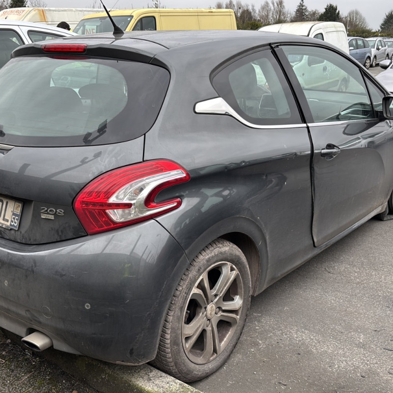PEUGEOT 208 1 PHASE 1 1.6 HDI - 8V TURBO Photo n°15