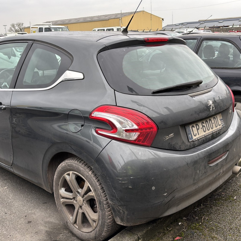 PEUGEOT 208 1 PHASE 1 1.6 HDI - 8V TURBO Photo n°16
