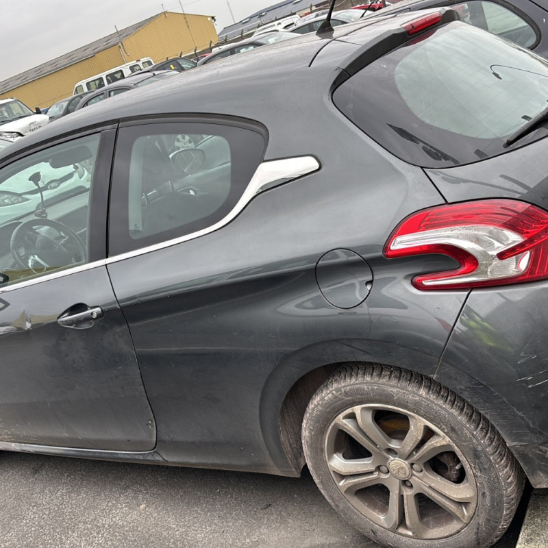PEUGEOT 208 1 PHASE 1 1.6 HDI - 8V TURBO Photo n°18