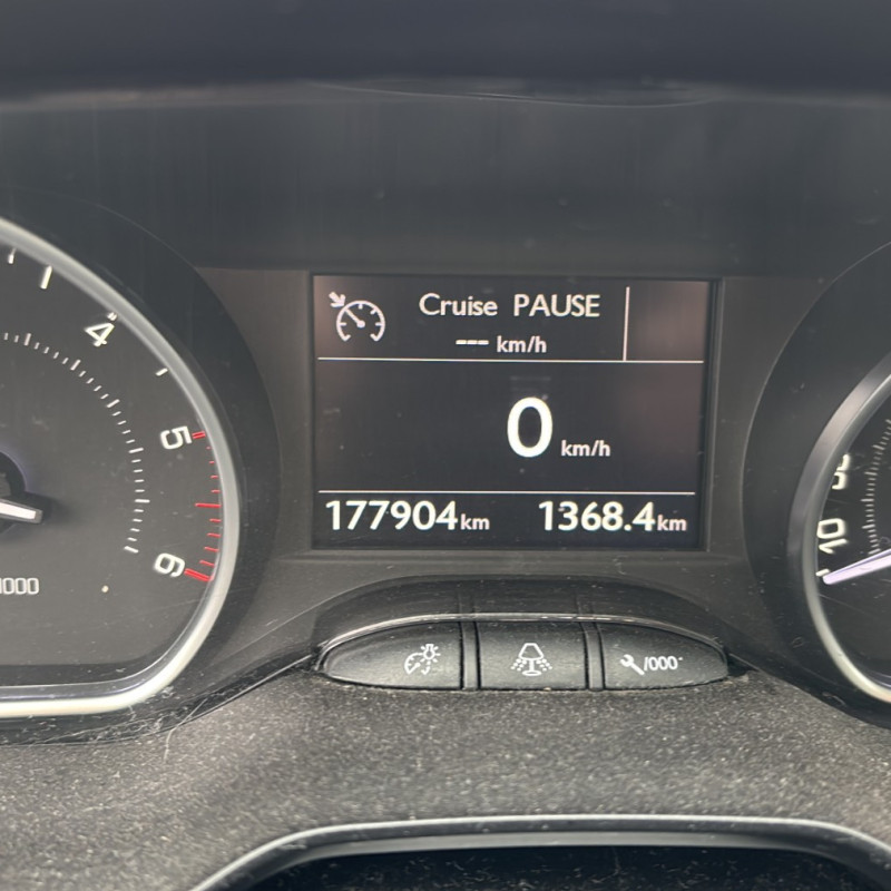 PEUGEOT 208 1 PHASE 1 1.6 HDI - 8V TURBO Photo n°30