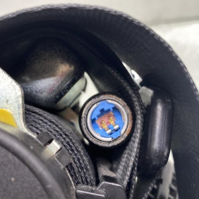 Pretensionneur de ceinture avant gauche RENAULT CLIO 4 Photo n°3