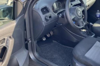 Compresseur clim VOLKSWAGEN POLO 5