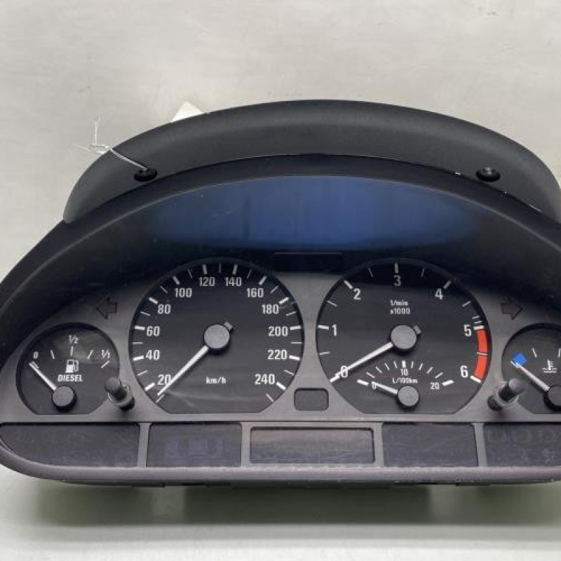 Compteur BMW SERIE 3 E46 Photo n°1