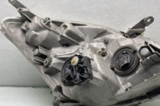 Optique avant principal gauche (feux)(phare) TOYOTA COROLLA VERSO 1