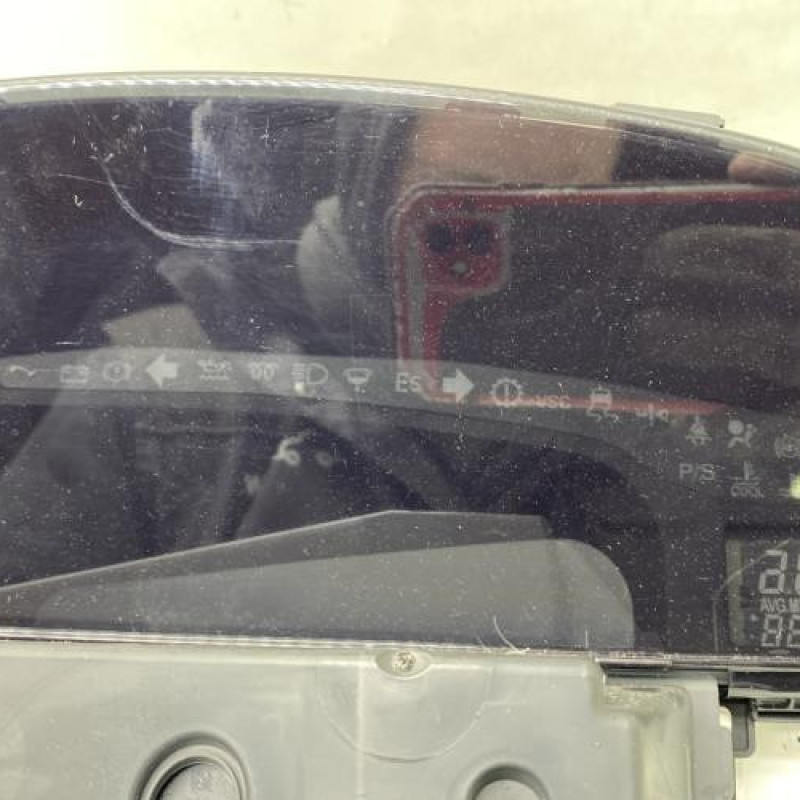 Compteur TOYOTA YARIS 2 Photo n°4