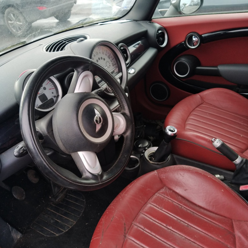 MINI MINI 2 R56 PHASE 1 1.6i - 16V COOPER Photo n°5