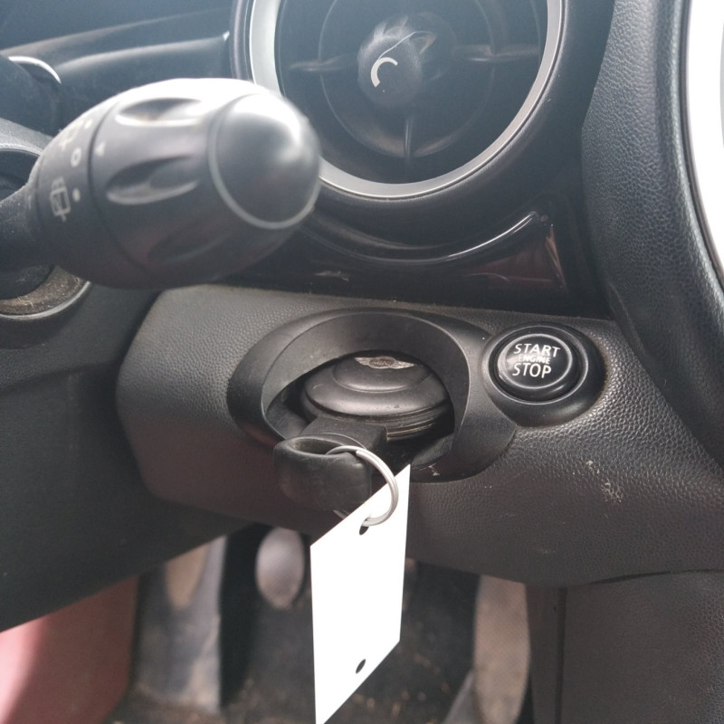 MINI MINI 2 R56 PHASE 1 1.6i - 16V COOPER Photo n°9