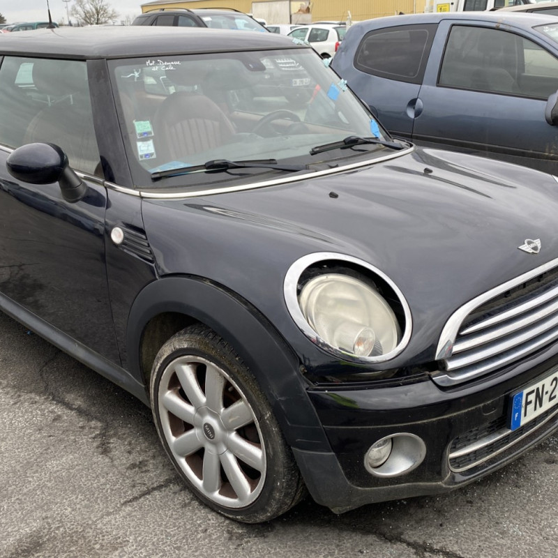 MINI MINI 2 R56 PHASE 1 1.6i - 16V COOPER Photo n°12