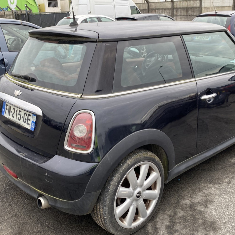 MINI MINI 2 R56 PHASE 1 1.6i - 16V COOPER Photo n°13