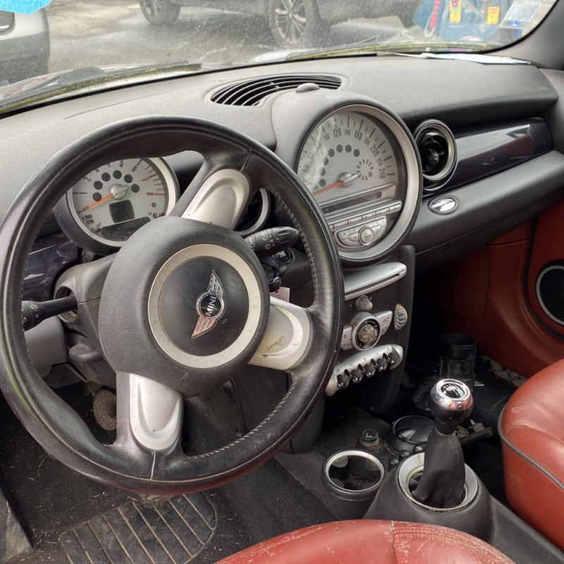 MINI MINI 2 R56 PHASE 1 1.6i - 16V COOPER Photo n°23