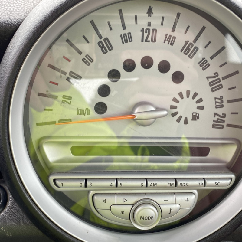 MINI MINI 2 R56 PHASE 1 1.6i - 16V COOPER Photo n°26
