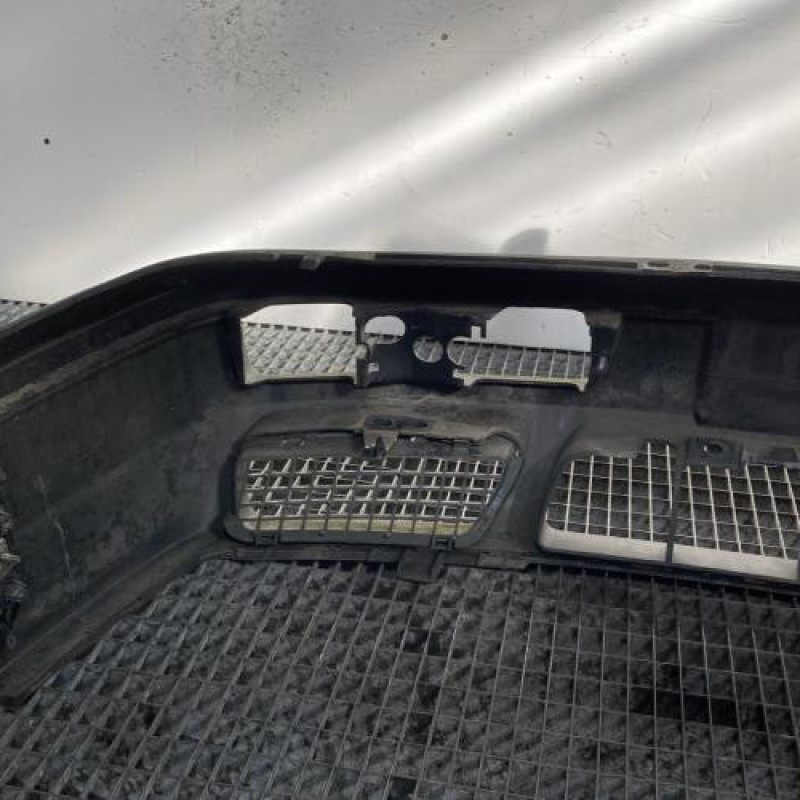 Pare choc avant VOLKSWAGEN GOLF 3 Photo n°4