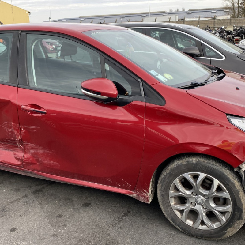 PEUGEOT 208 1 PHASE 2 1.6 BLUE HDI - 8V TURBO Photo n°9